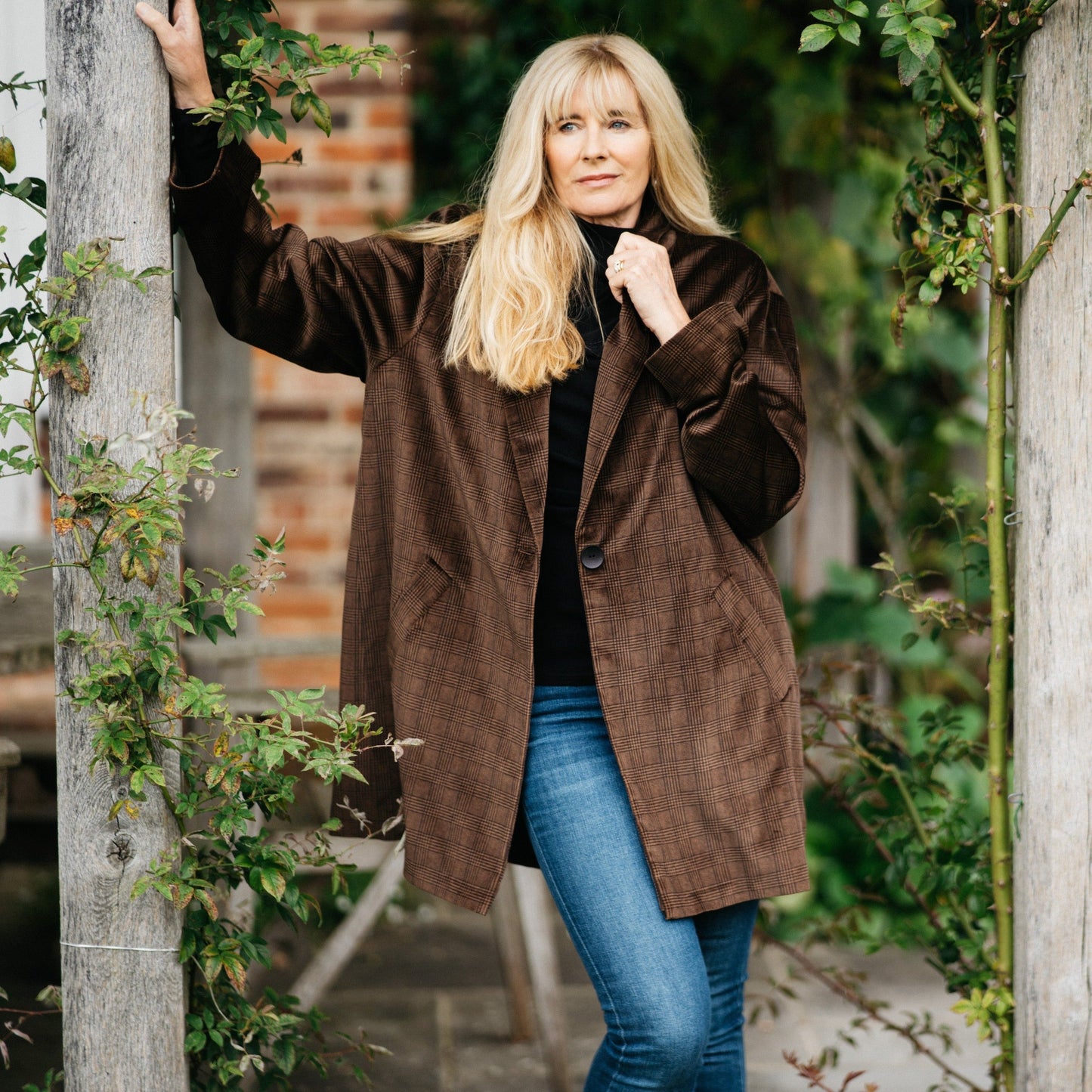 THE BOND STREET OVERSIZED JACKET IN COGNAC VELVET CHECK