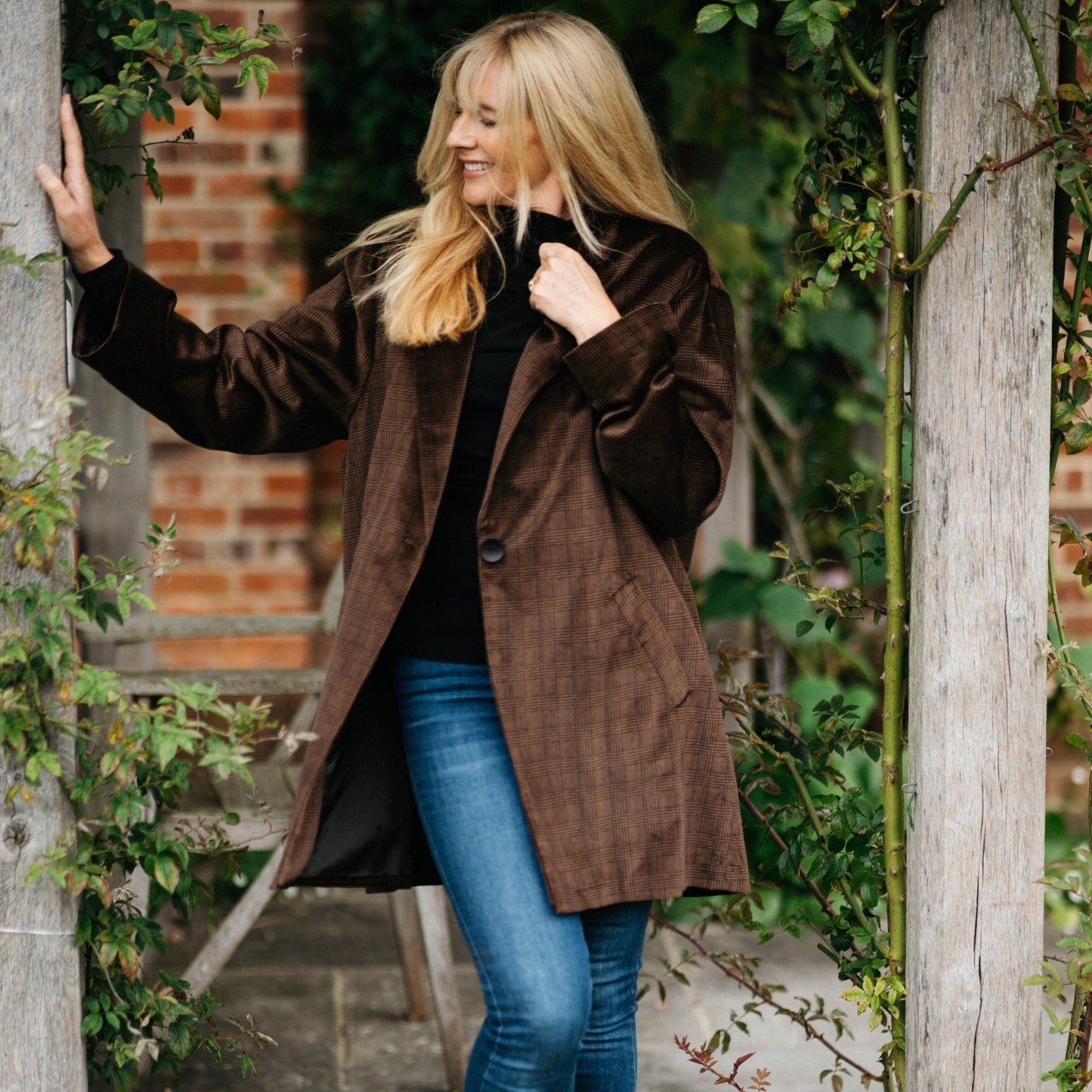 THE BOND STREET OVERSIZED JACKET IN COGNAC VELVET CHECK