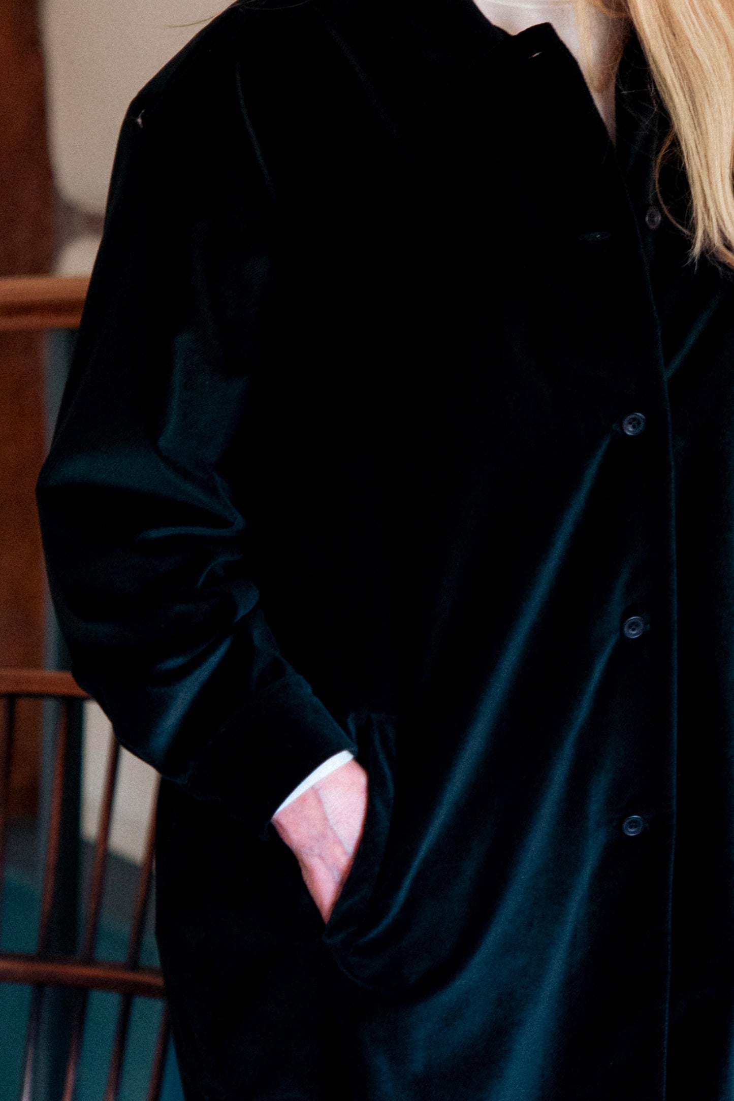 ABBEY ROAD OVERSIZED SHIRT IN BLACK COTTON VELVET