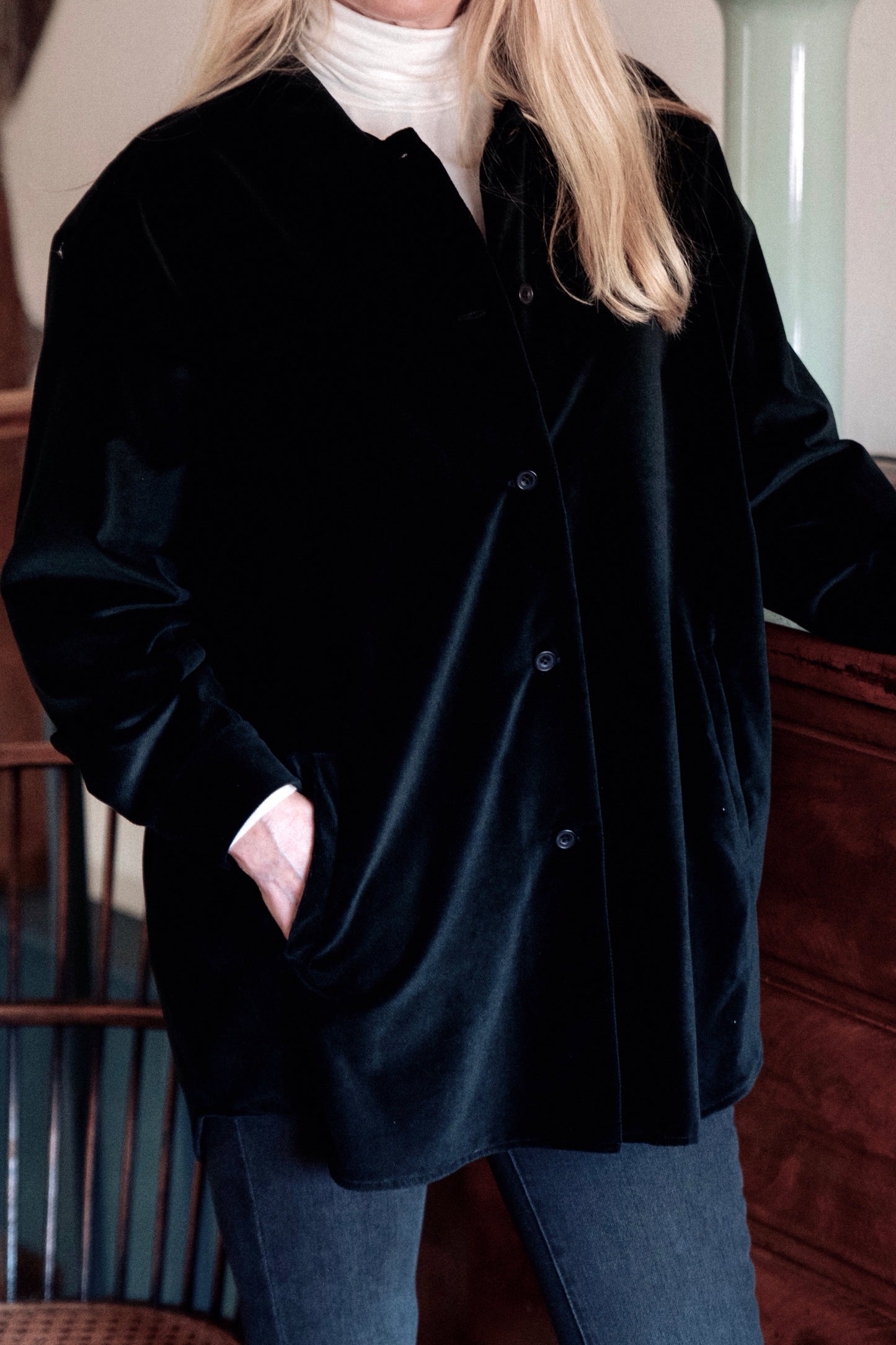 ABBEY ROAD OVERSIZED SHIRT IN BLACK COTTON VELVET