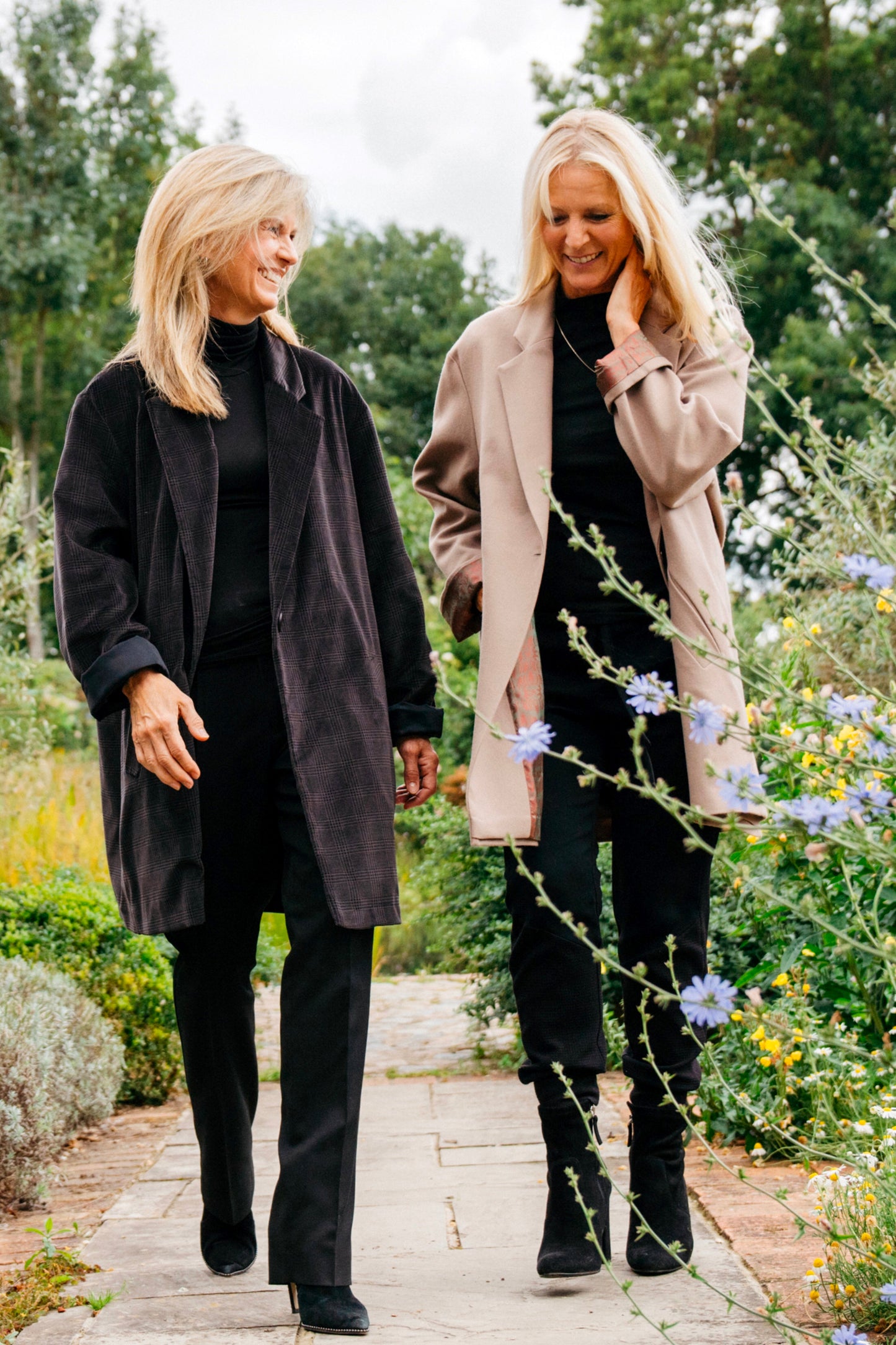 THE BOND STREET OVERSIZED VELVET JACKET IN FALCON CHECK
