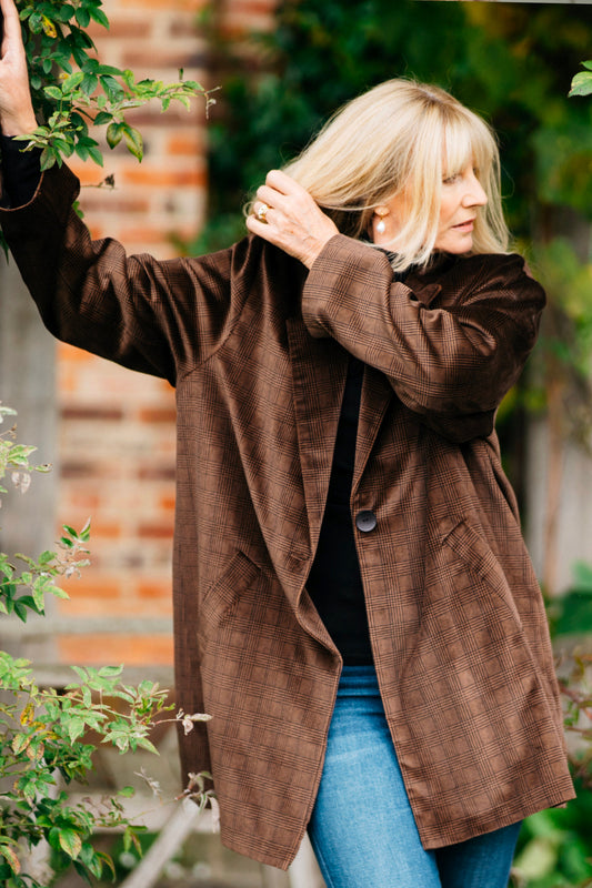 THE BOND STREET OVERSIZED JACKET IN COGNAC VELVET CHECK